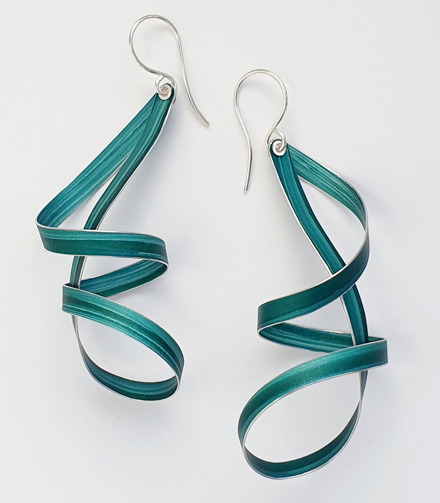 LP21 Long loopy twisted ribbon drop earrings