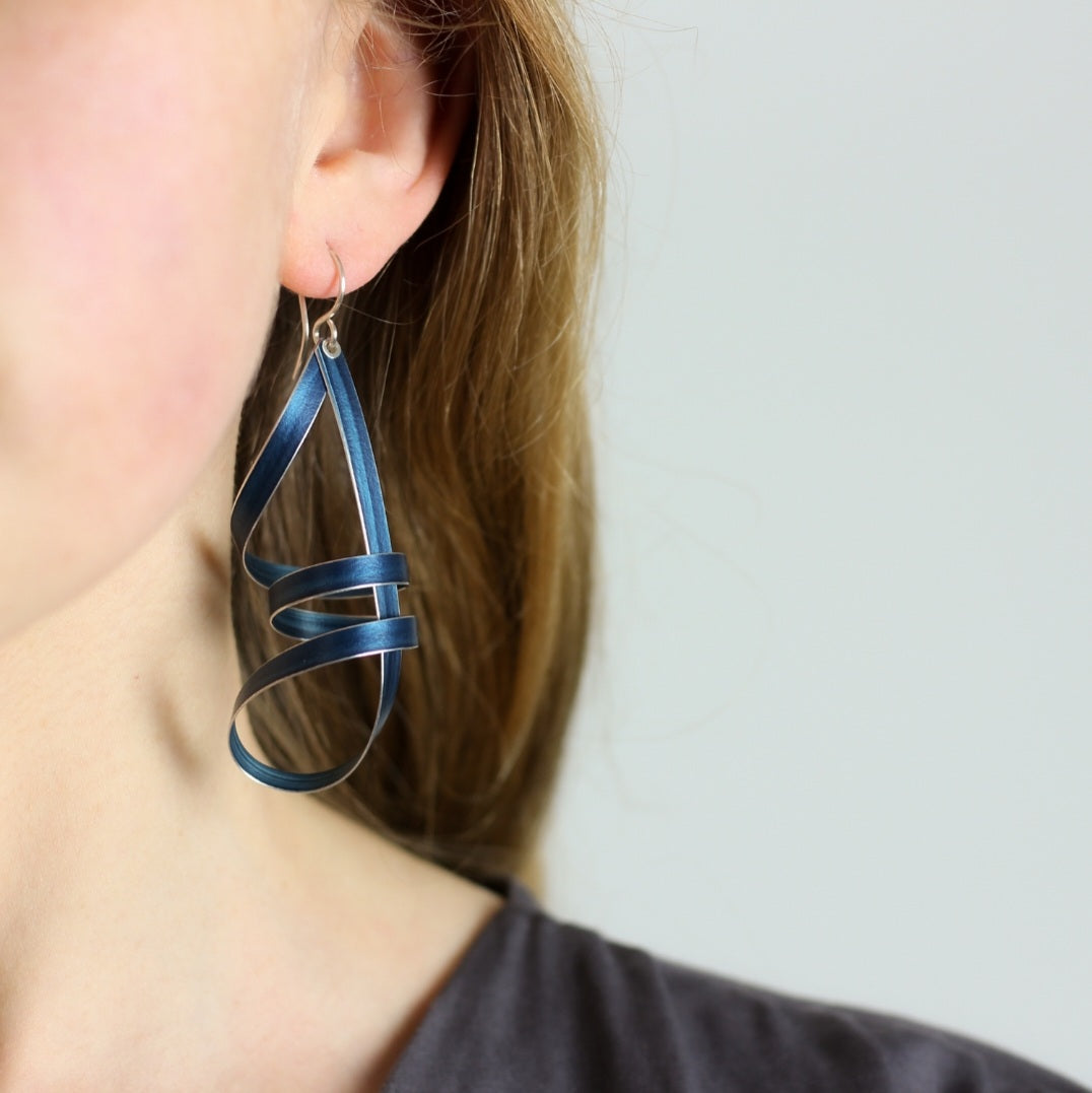 LP21 Long loopy twisted ribbon drop earrings