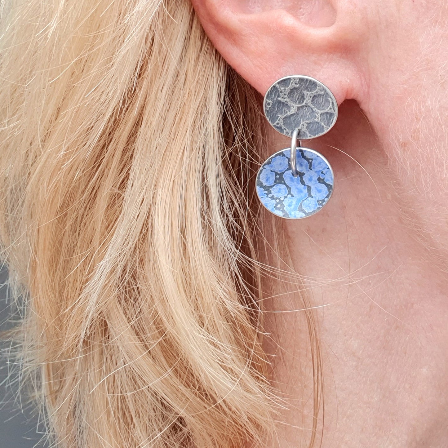 SL14 Oxidised silver stud earrings with blue spotty disc drop