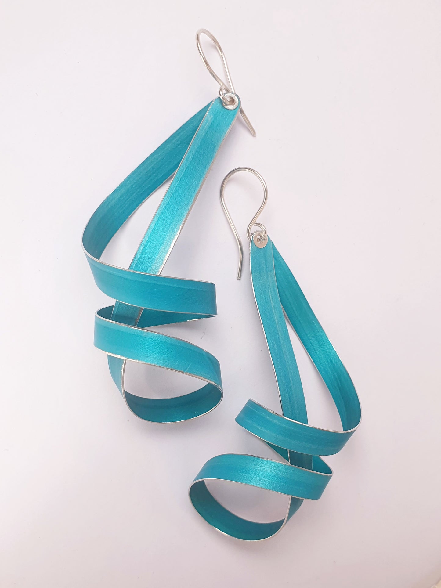 LP21 Long loopy twisted ribbon drop earrings