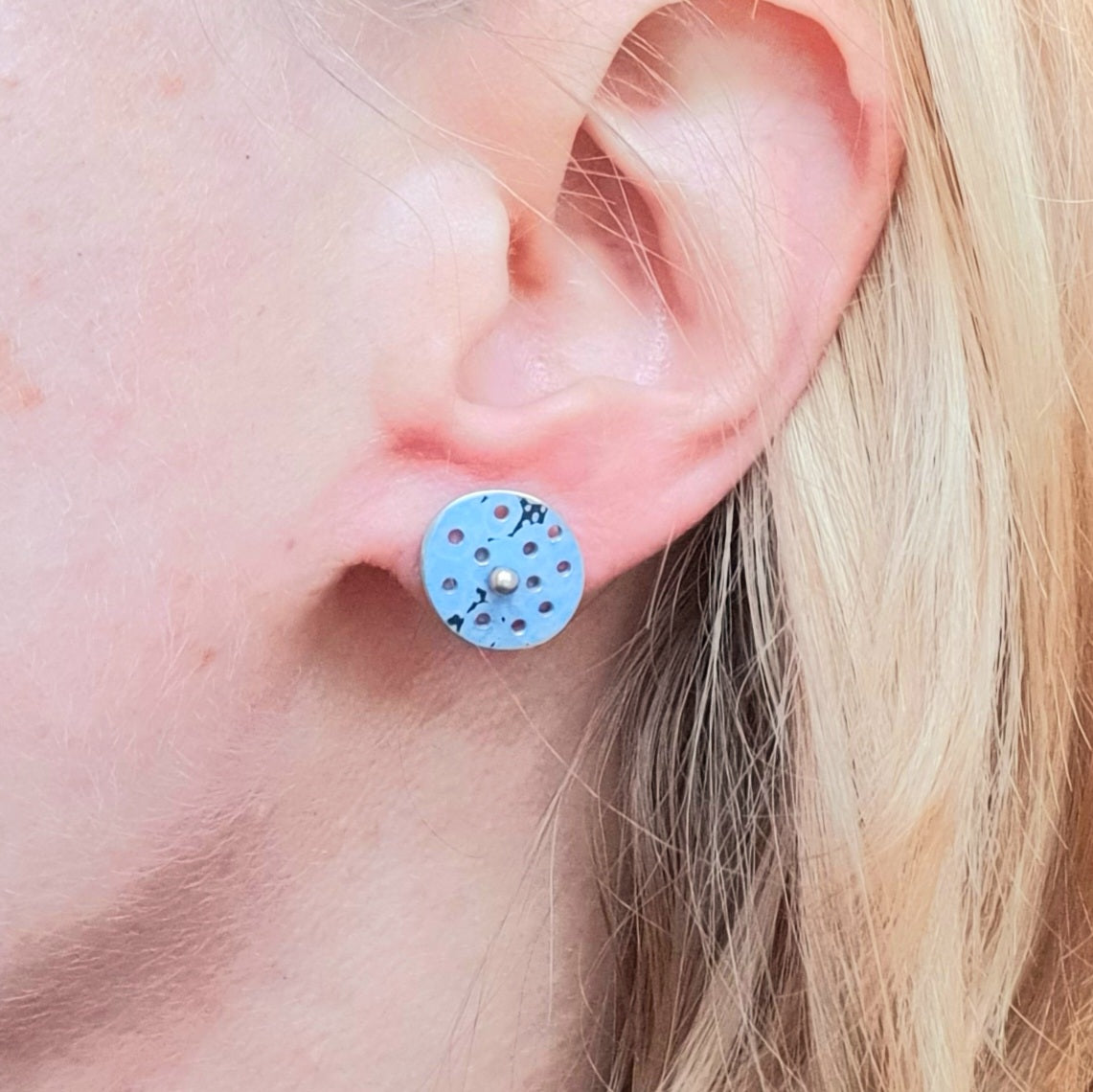 TS10 Perforated disc stud earrings