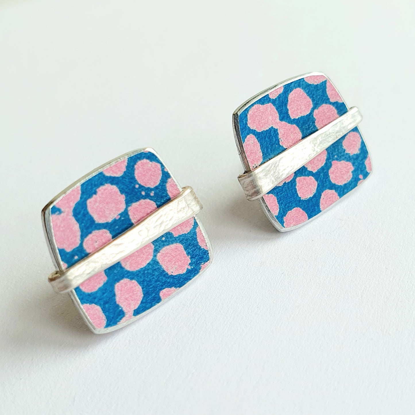 TS25 Square Stud Earrings With Silver Band