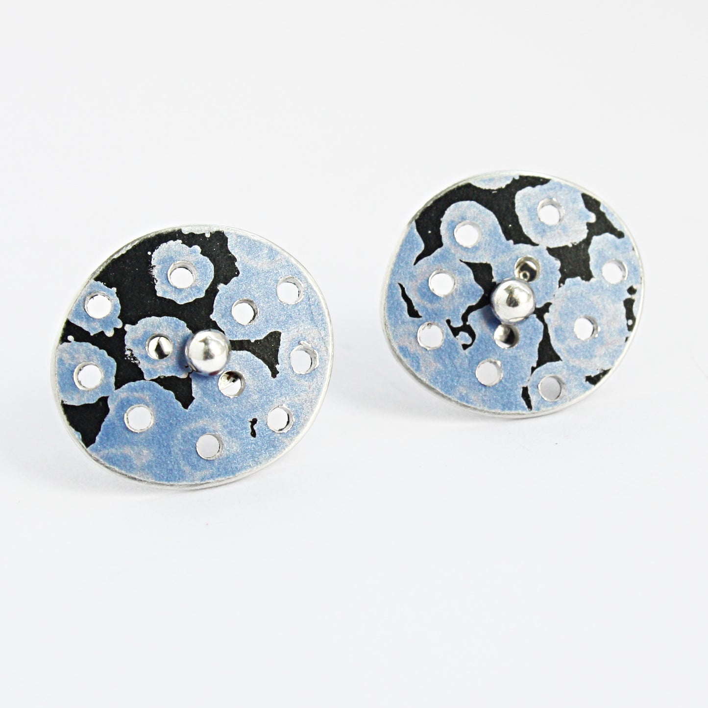 TS10 Perforated disc stud earrings