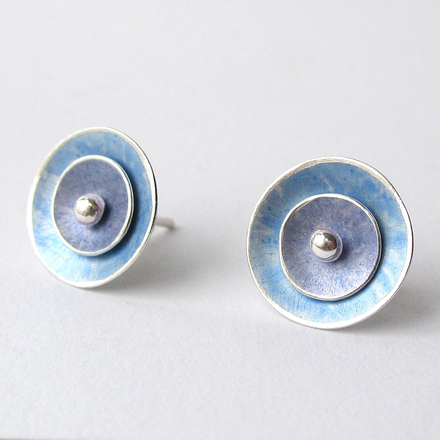 CD1 Double concave disc stud earrings