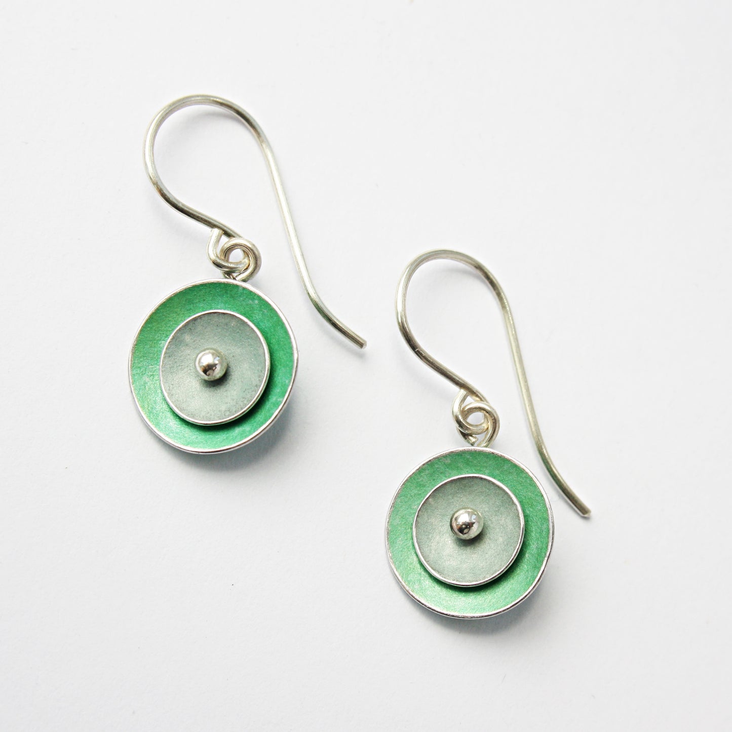 CD2 Drop earrings with double concave discs in 2 colours