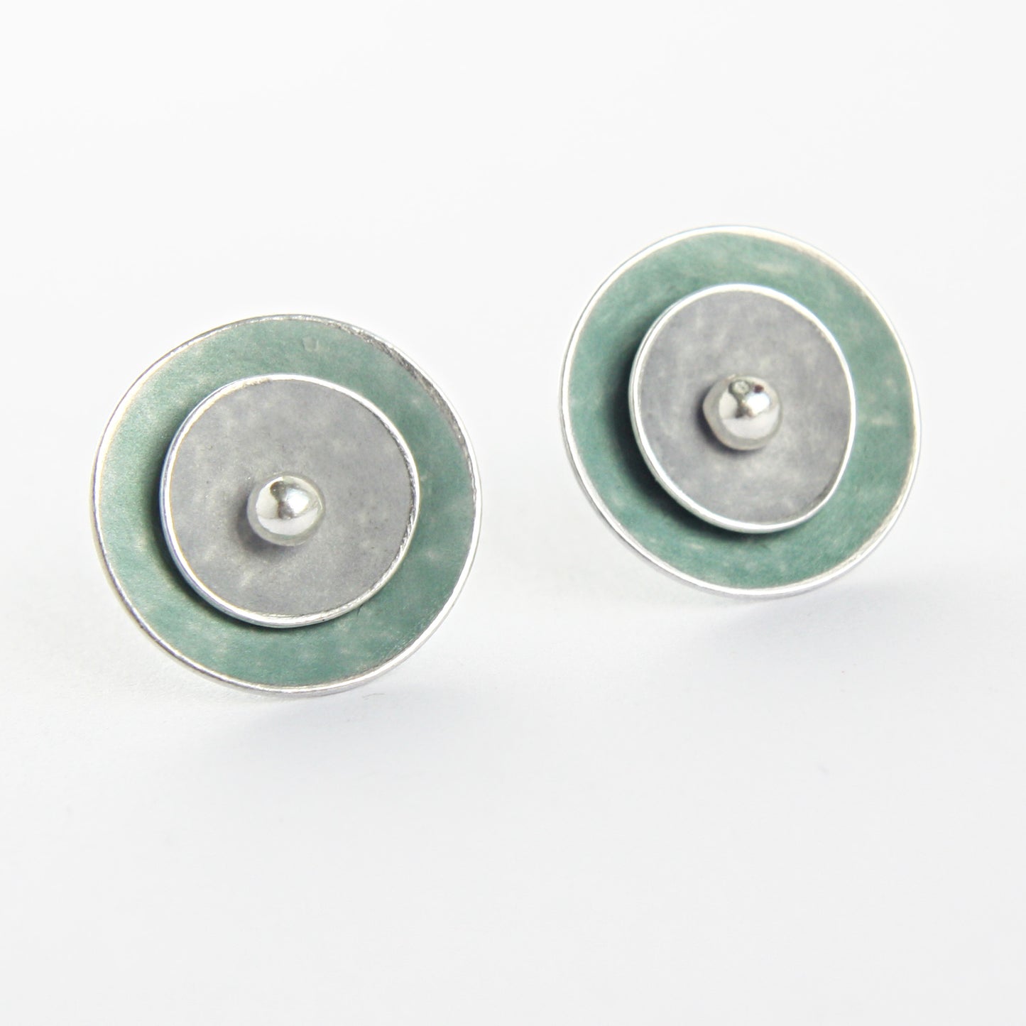 CD1 Double concave disc stud earrings