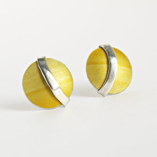 LN3 Dome stud earrings with silver curve