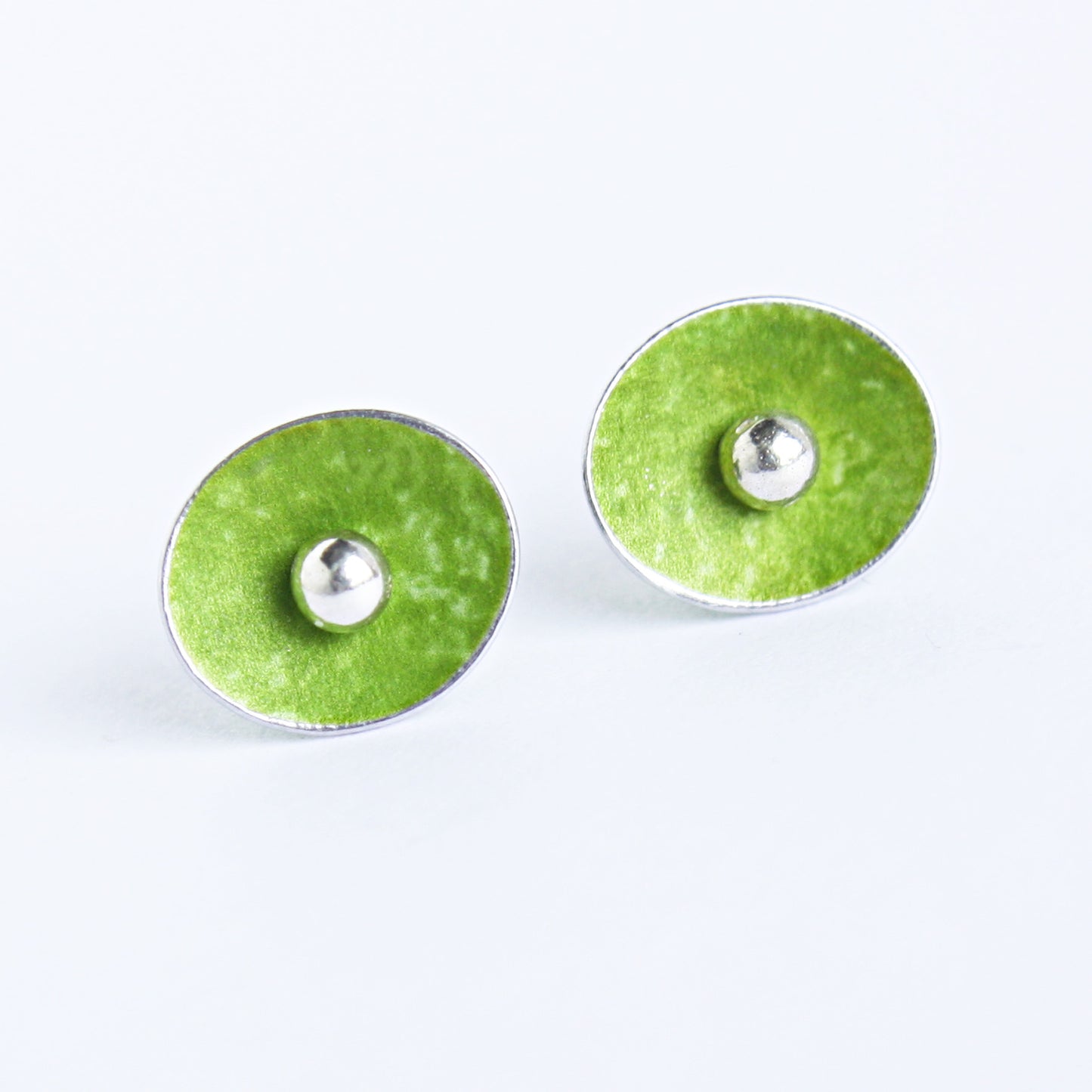 ES1 Small concave oval stud earrings