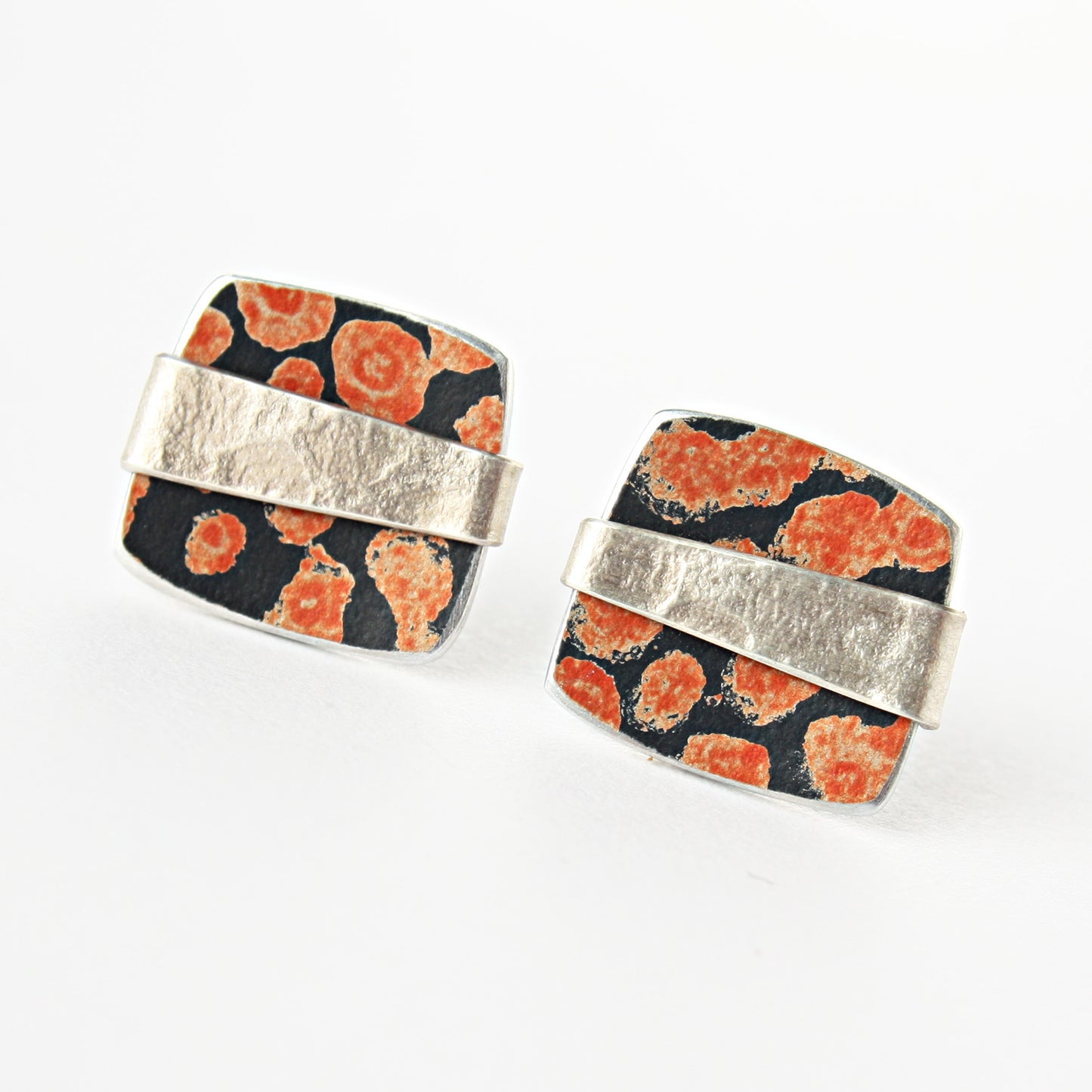 TS25 Square Stud Earrings With Silver Band