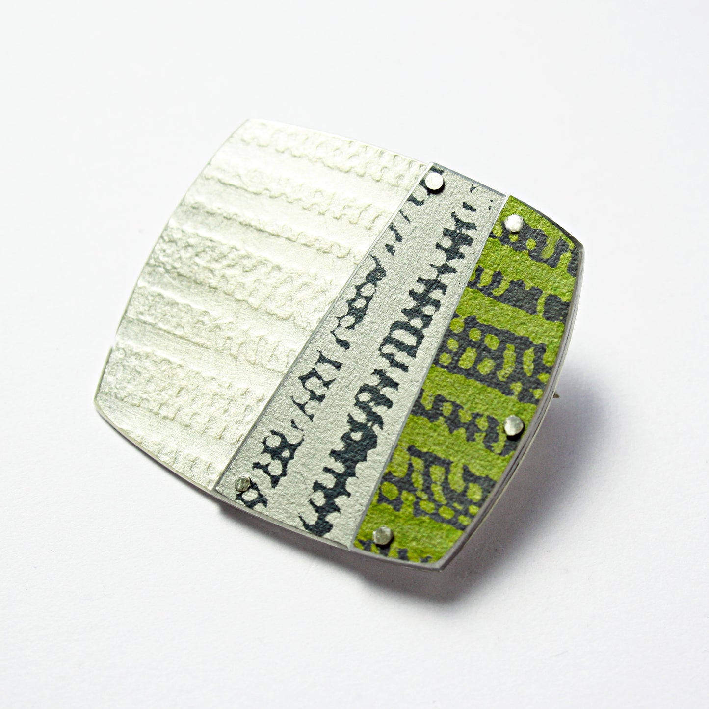 TX11 Square Silver Brooch with Double Layer of Contrasting Colour