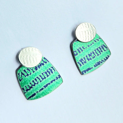 TX26 Oval stud earring with square drop