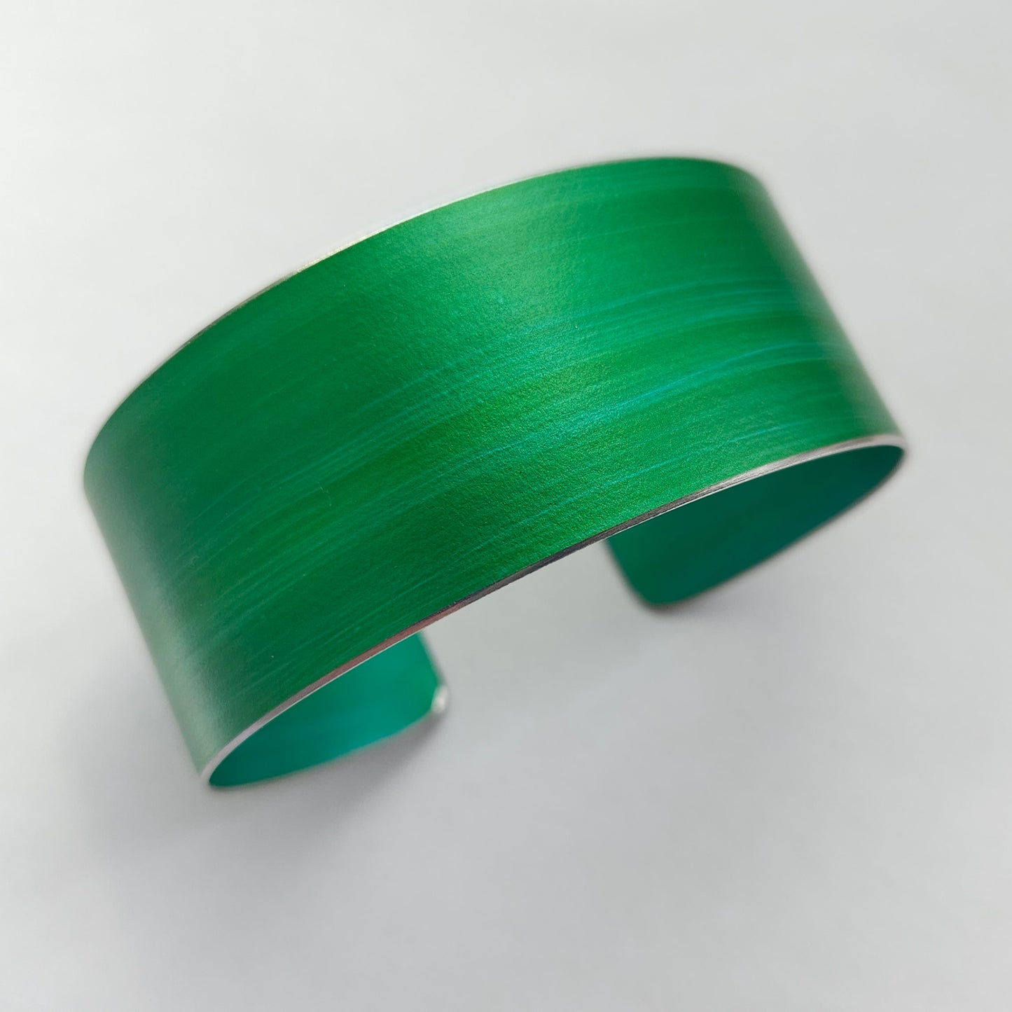 LP14 Anodised aluminium cuffs