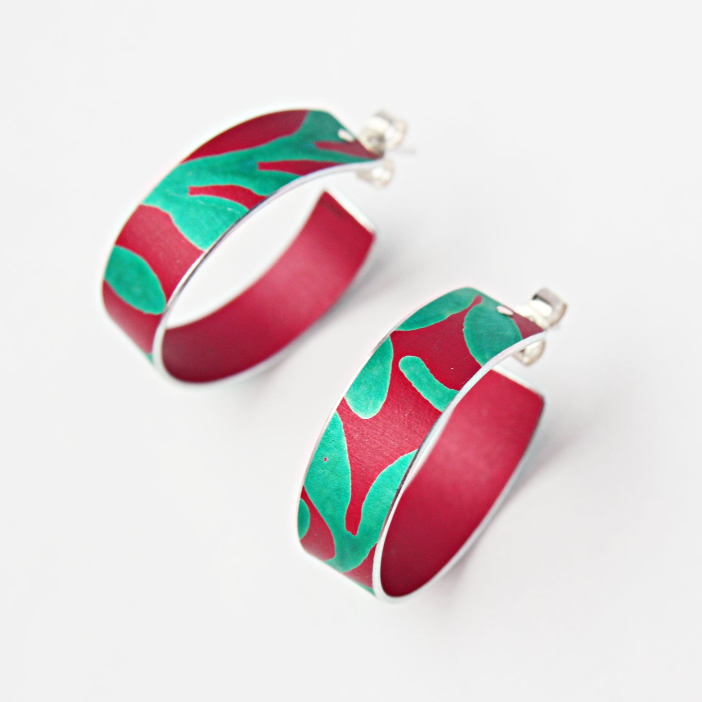 SL23 Jade on red foliage hoop stud earrings