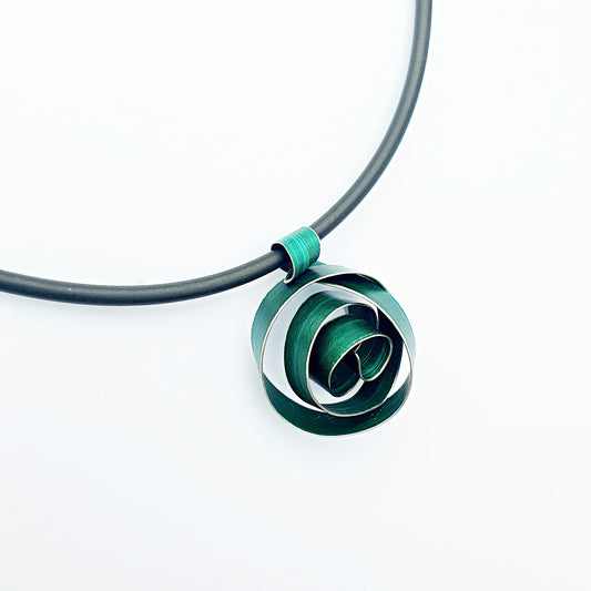 SL9 Forest green coiled rosette on rubber necklet