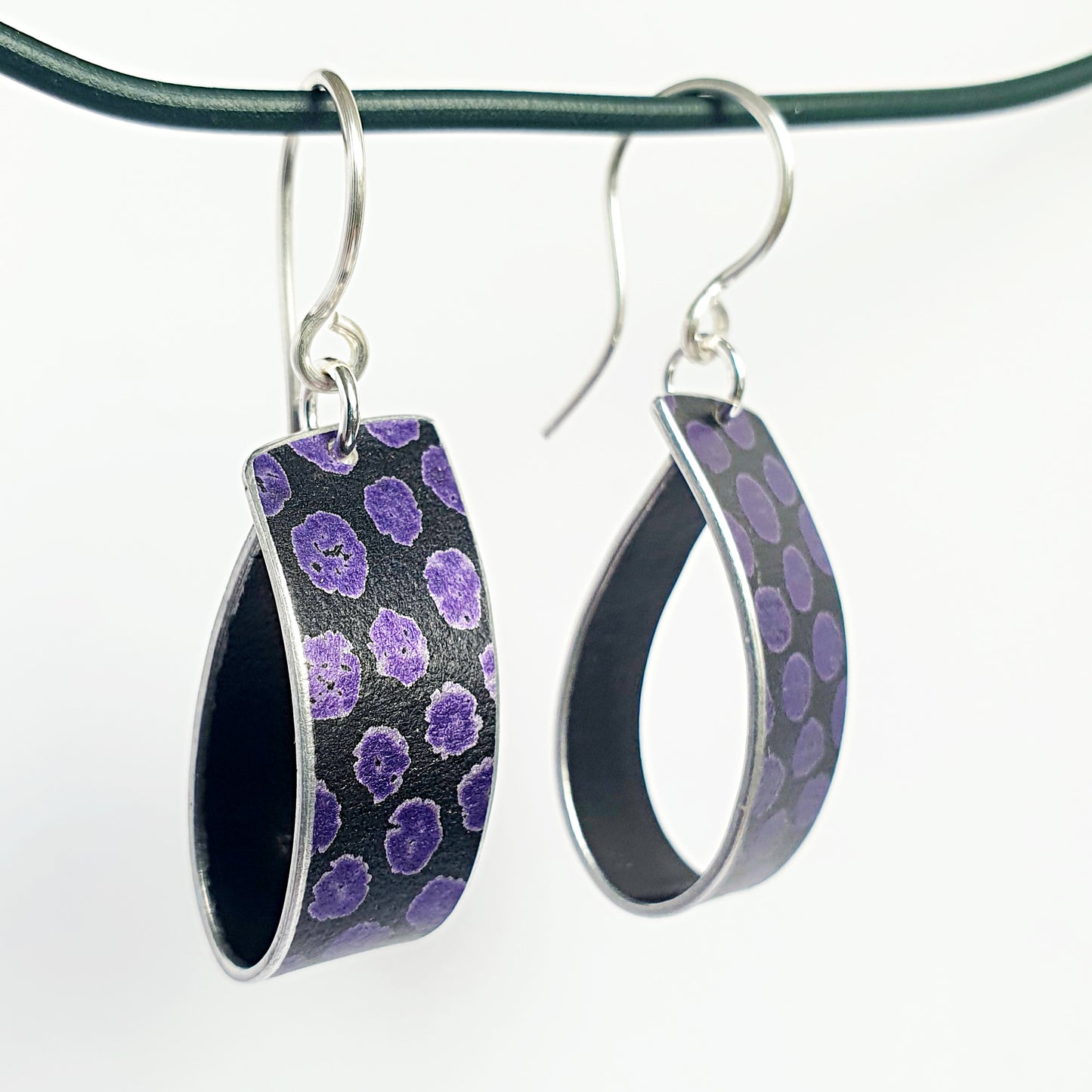 SL24 Purple spotty loop drop earrings