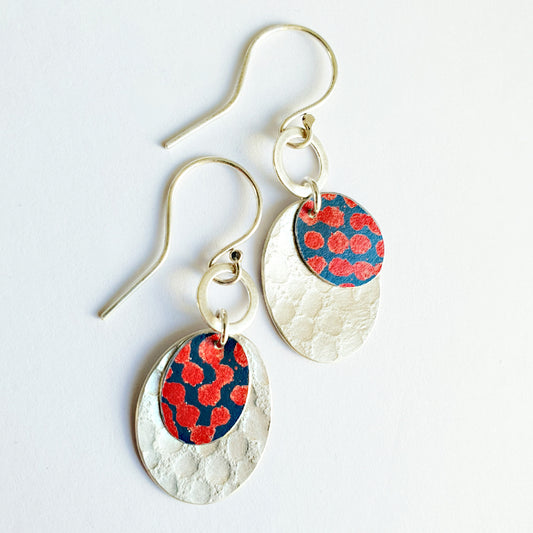 SL30 Silver and red spotty double oval drop earrings