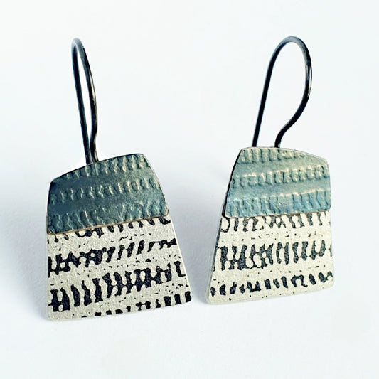 SL35 Black and white trapezium Trax printed drop earrings