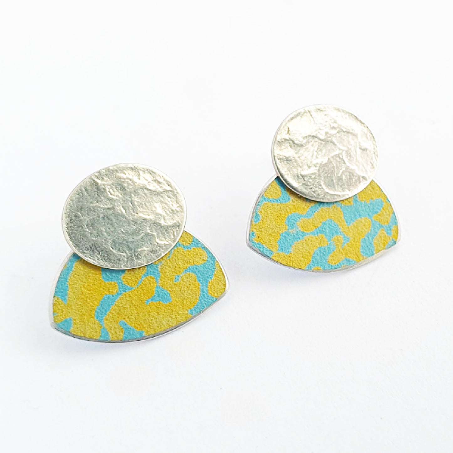 SL42 Silver oval and yellow on turquoise Lichen stud earrings