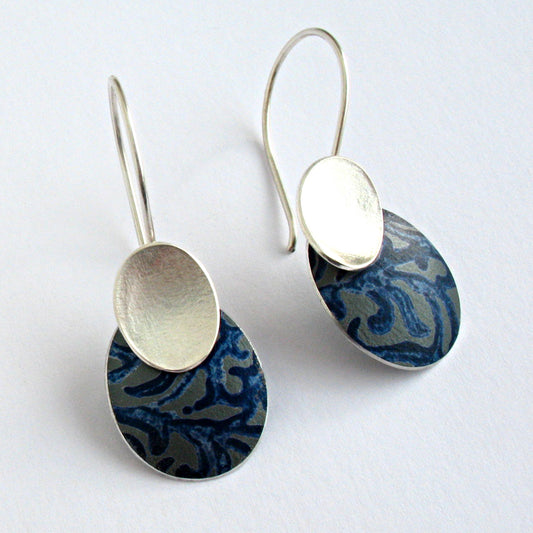 SL18 Silver and indigo Alyssa print oval drop earrings