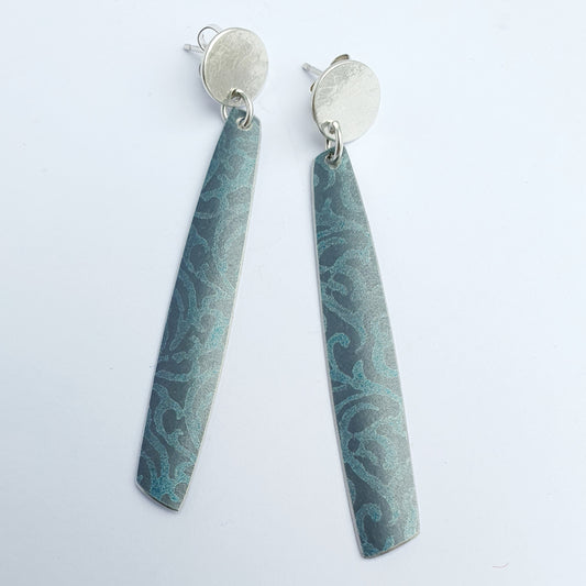 SL9 Silver disc stud and blue grey Alyssa print drop earrings