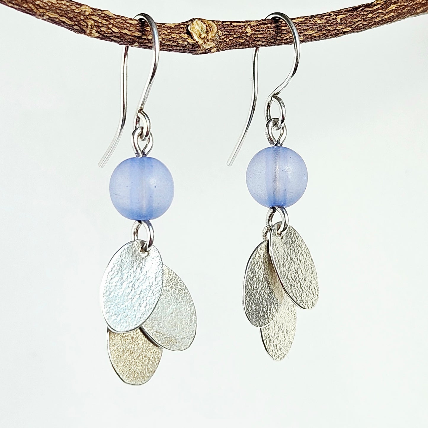 SL17 Silver oval cluster and mauve bead drop earrings