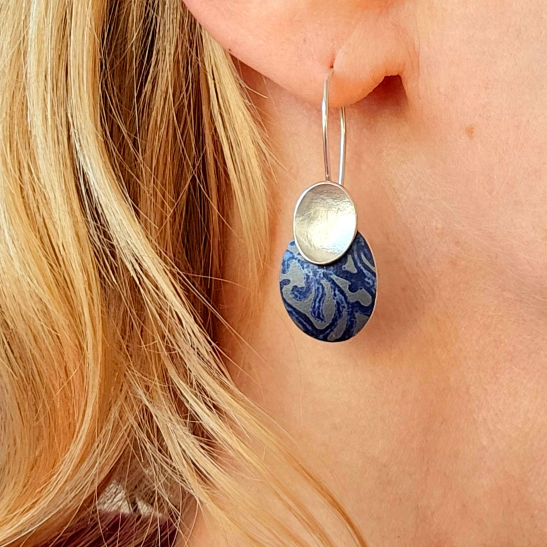 SL18 Silver and indigo Alyssa print oval drop earrings