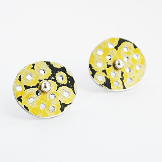 TS10 Perforated disc stud earrings